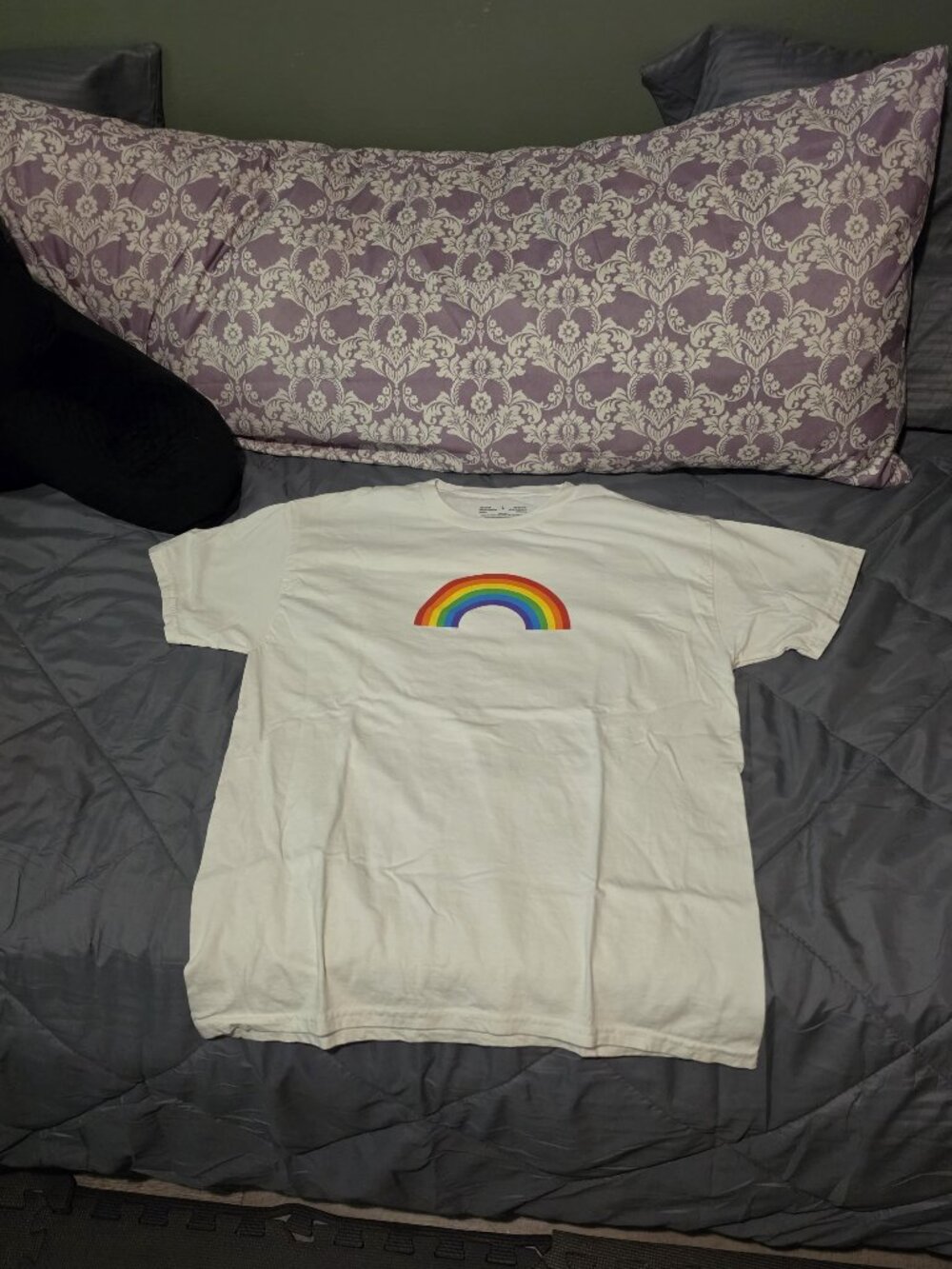 Rainbow T-Shirt (L)